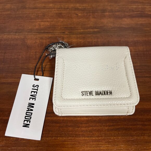 Steve Madden Byulli Vanilla Trifold Wallet *Stain in Pics* - Picture 4 of 4